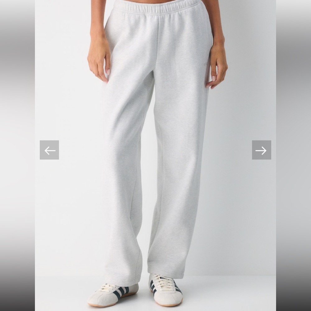 Aritzia TNA Cozy Fleece Pants